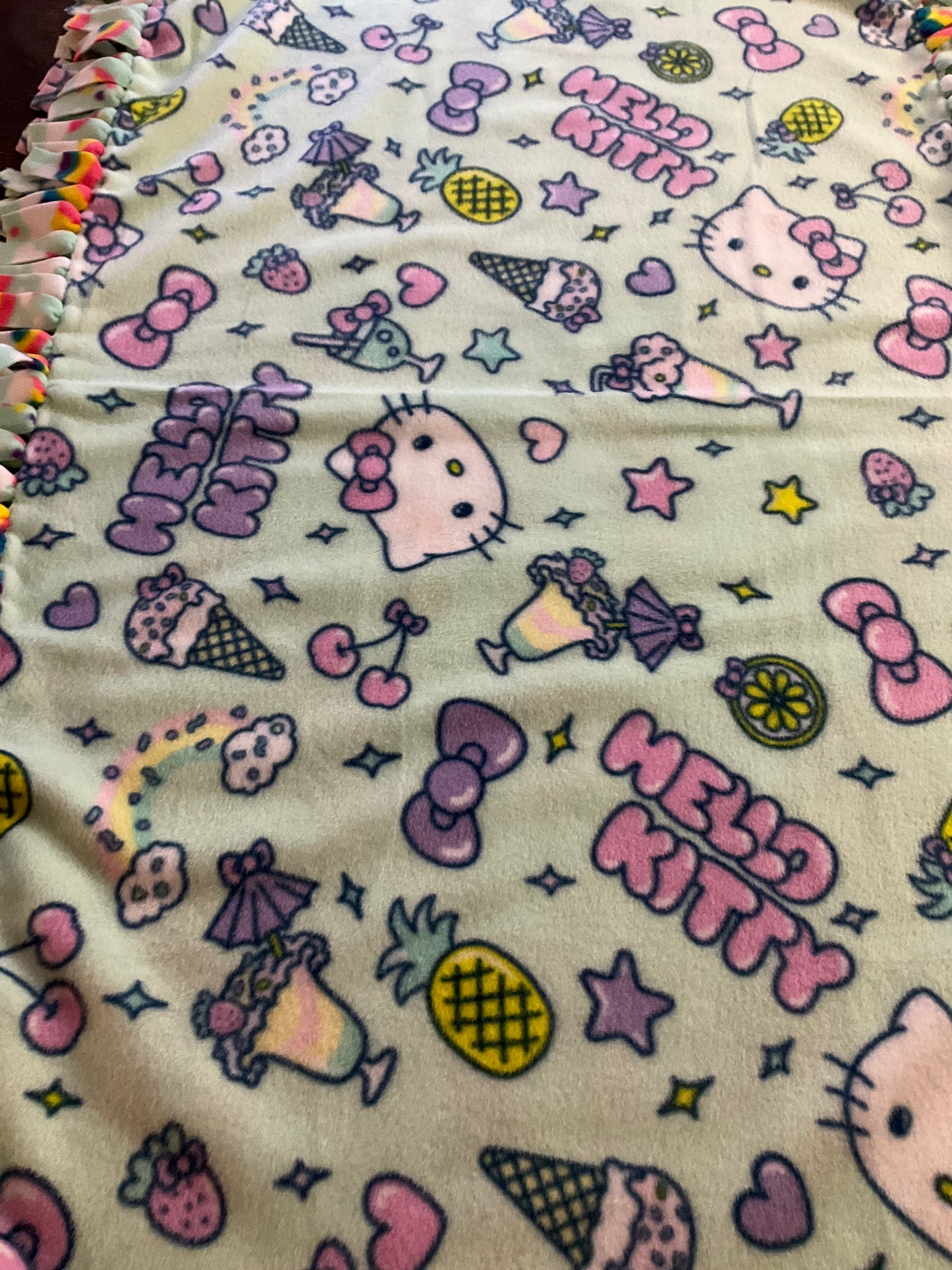 36”(Small) H.kitty w/Rainbows! Blanket