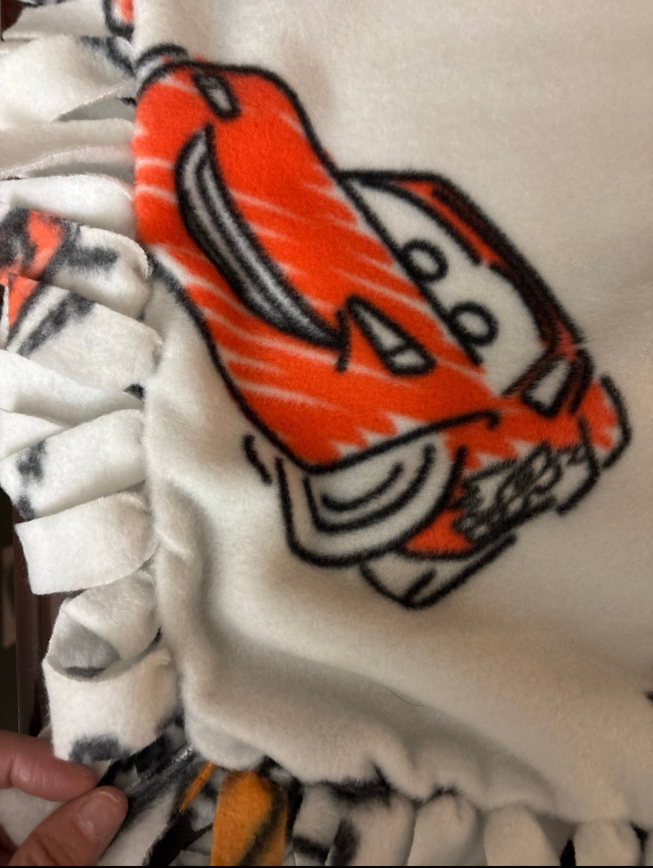 Cars tied- knot blanket